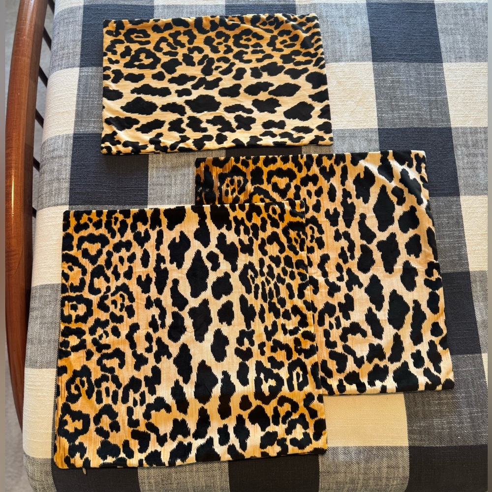 New Annabelle Bleu Leopard Print pillow cover set. Sizes 2-18x18 and 1- 12x18